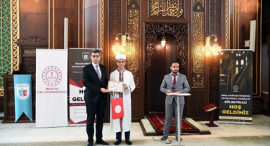 Genç Hatipler Minberde Hutbe Okuma Yarışması
