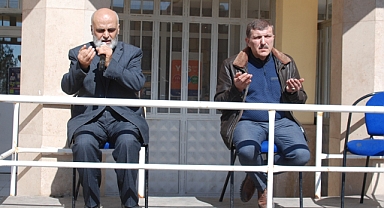 Gülizar Şamil Aktaş Lisesi Deprem Şehitlerini Unutmadı