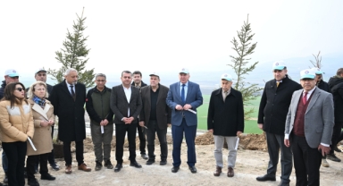 KSÜ’de Deprem Şehitleri Anısına Fidan Dikme Etkinliği Düzenlendi