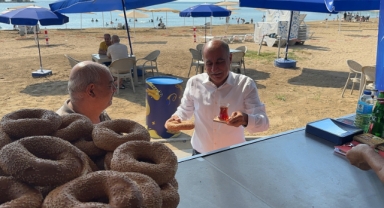 Yumurtalık Belediyesi, 12 ayda 100 milyon TL ödeme yaptı, çalışanların 10 yıllık mağduriyeti giderildi