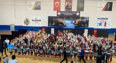Afşin Atatürk Ortaokulu Halk Oyunları Ekibi Türkiye Finaline Yükseldi