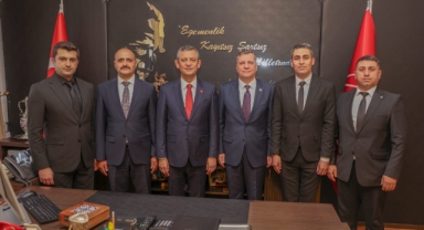 ATANAMAYAN UZMANLAR DERNEĞİ GENEL BAŞKANI MUSTAFA GÜNDEŞLİ , CHP GENEL BAŞKANI ÖZGÜR ÖZEL’E ZİYARET