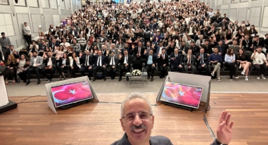 BAKAN URALOĞLU, MÜHENDİS ADAYLARIYLA BİR ARAYA GELDİ