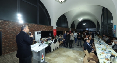 Başkan Toptaş, 63 ülkeden gelen Yedikıta’lı öğrencilerle iftar sofrasında buluştu