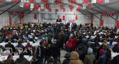 Binler Ramazan’ın İlk Günü Milli İrade Meydanı’ndaki Gönül Sofrasında Buluştu