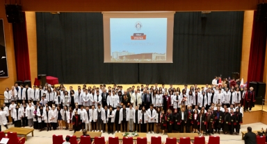 KSÜ’de Beyaz Önlük Giyme Töreni ve “İyi Hekimlik” Konulu Konferans Düzenlendi