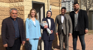 MHP Onikişubat’tan İlçenin Kadın Muhtarlarına Ziyaret
