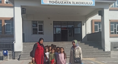 TOĞUZATA ÖĞRENCİLERİNDEN YAŞLILARA UZANAN ŞEVKAT ELİ