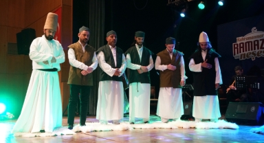 Ubeydullah Sezikli’den Ramazan’ın Ruhunu Yaşatan İlahi Dinletisi
