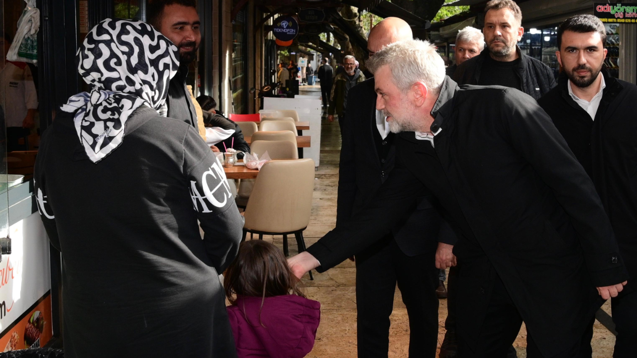 Başkan Görgel, Kapalı Çarşı’da Esnaf ve Vatandaşlarla Bir Araya Geldi