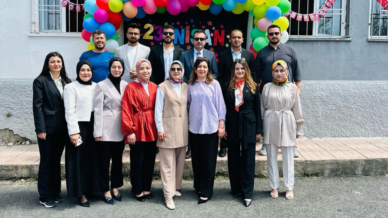 Ilıca yeni yapan Ortaokulunda 23 Nisan coşkusu