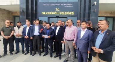 Kahramanmaraş’ın Dulkadiroğlu ilçesinde Belediye Başkan Yardımcısı Latif Öztürk’ün makamında uğradığı saldırı kamuoyunda büyük yankı uyandırdı
