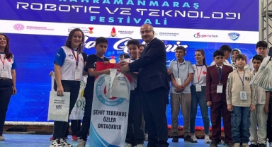 Şehit Tebennuş Ortaokulu Robotik ve Teknoloji yarışmalarında ödüle doymuyor.