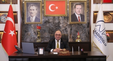 BAŞKAN AKPINAR’DAN ANNELER GÜNÜ MESAJI: “CENNET, ANNELERİN AYAKLARI ALTINDADIR”