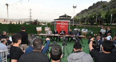 Başkan Mehmet Karaca: “Türkoğlu’nu Ayağa Kaldırmak İçin Gece Gündüz Çalışıyoruz”