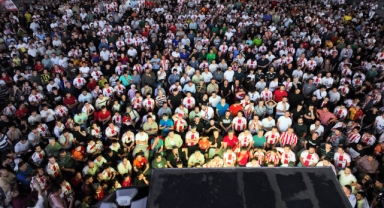 Büyükşehir, İstiklalspor’un Şampiyonluk Yolculuğunu Dev Ekranda Sporseverlerle Buluşturdu