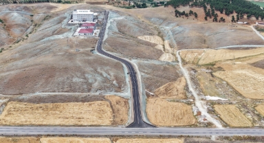 Büyükşehir Türkoğlu’nda Caddeleri Bir Bir Yeniliyor