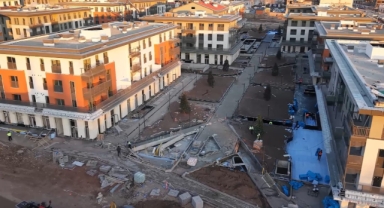 Kahramanmaraş’ta deprem konutları ve işyerlerinde son durum