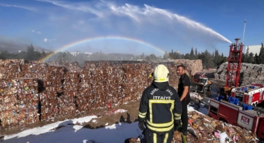 Kahramanmaraş’ta kağıt fabrikasında yangın