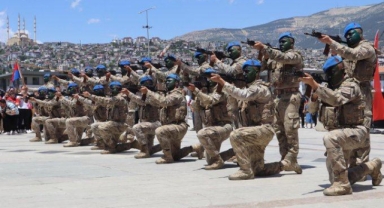 Kahramanmaraş’ta komandolar hayran bıraktı