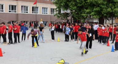 KSÜ’lü Öğrenciler Hatay Samandağ’da Eğitim Atölyesi Gerçekleştirdi