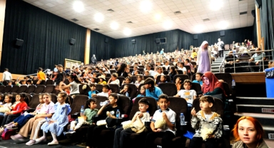 Onikişubat Belediyesi’nden kırsaldaki 1500 öğrenciye sinema hediyesi