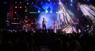 Onikişubat Gençlik Festivali’nin ilk konserinde Oğuzhan Koç sahne aldı