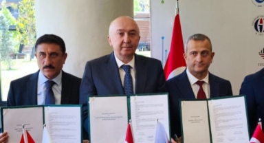 Rektör Yasım, Gaziantep Büyükşehir Belediyesi Başkanı Fatma Şahin'in Misafiri Oldu