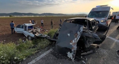 Trafik kazasında ağır yaralanan 2 kişi hayatını kaybetti