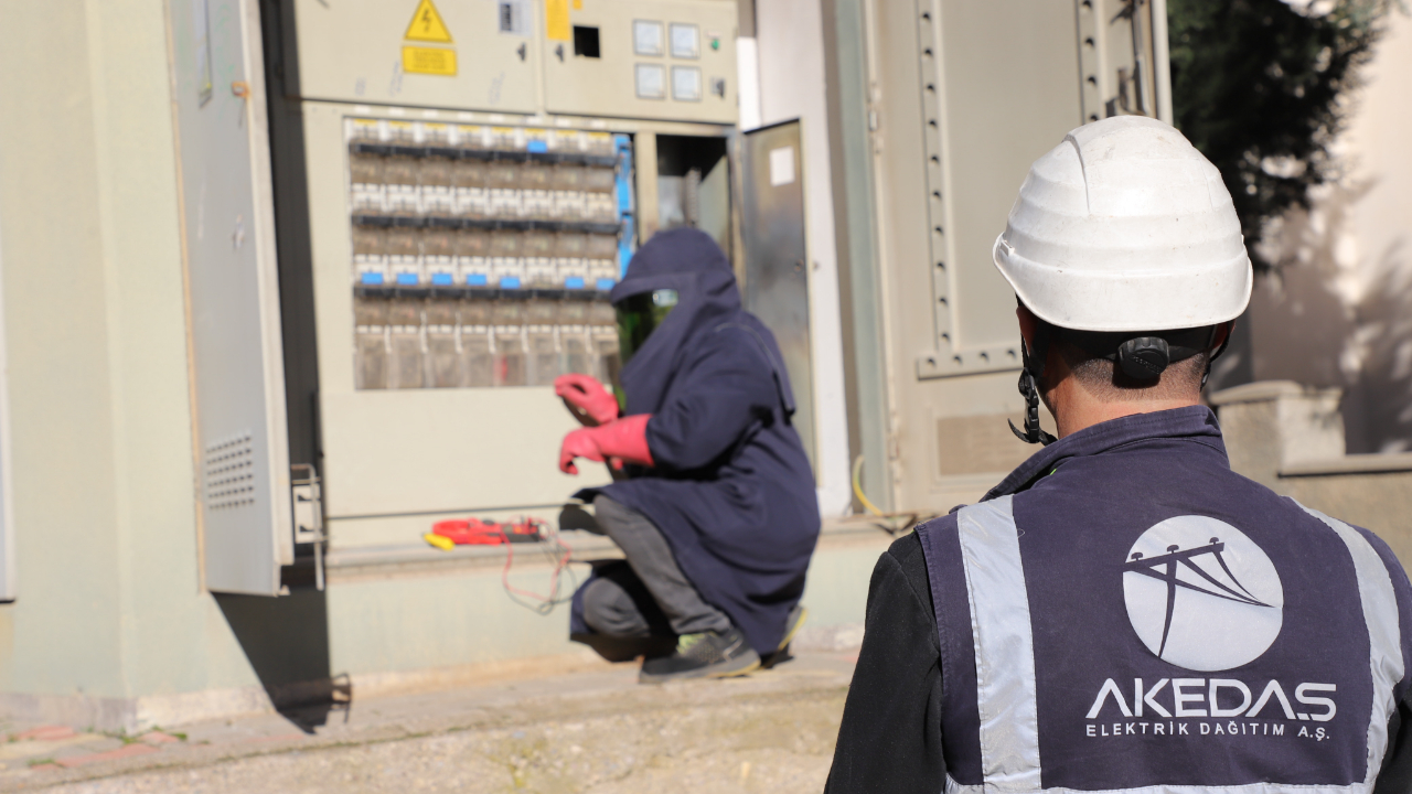 AKEDAŞ Elektrik Dağıtım A.Ş.’den Kurban Bayramı Tedbiri: 285 Personel ve 103 Araçla Teyakkuzda