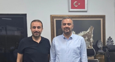 BAŞKAN HANİFİ TOPTAŞ, HANTUR OTO’NUN BAŞARILI İSMİ HANİFİ COŞKUN AĞDUR’U ZİYARET ETTİ
