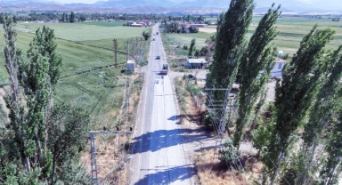 Büyükşehir Afşin’de Bir Grup Yolunu Daha Yeniliyor