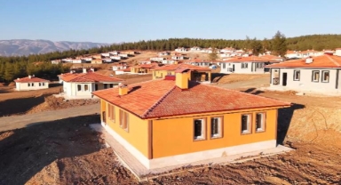 Kahramanmaraş'ta Tevekkeli Mahallesi'nde Deprem Konutları Teslim Edildi