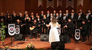 Mahzuni Şerif’in Türküleri, Şehrinde Sevenleri İçin Yükseldi