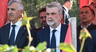 Şehitler Kabri Başında Dualarla Anıldı