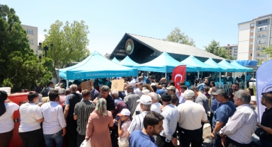 AŞURE BEREKETİ DULKADİROĞLU’NDA PAYLAŞILDI