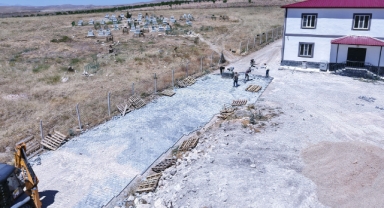Büyükşehir’den Elbistan Yapılı ve Keçemağara’da Çevre Düzeni ve Yol Çalışması