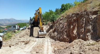 Büyükşehir, Göksun Elmalı’da Yeni Yol Açıyor