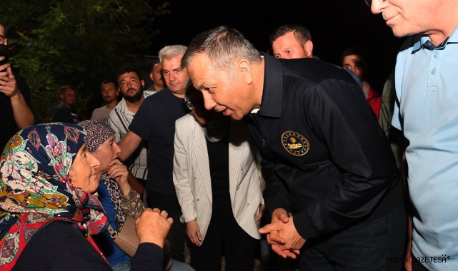 Balıkesir'deki depremde can kaybı: 81 yaşında bir kişi yaşamını yitirdi