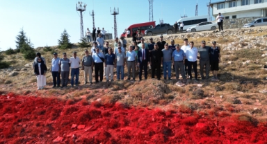 Başkan Toptaş, dünyanın en büyük bayrağını şehit aileleri ve gazilerle tamamladı
