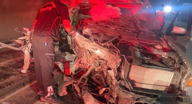 Kahramanmaraş’ta jip kamyona arkadan çarptı: 1’i ağır 3 yaralı