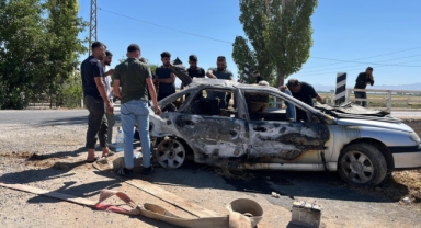 Kahramanmaraş’ta köprüden uçan otomobil yandı: 3 yaralı