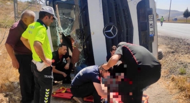 Kahramanmaraş’ta devrilen tır sürücü ağır yaralandı