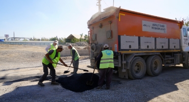 Altyapısı Tamamlanan Yollarda Asfalt Tamiri Sürüyor
