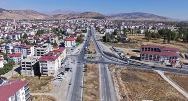 Büyükşehir, Göksun Kavşağı’nda Trafik Akışını Rahatlattı