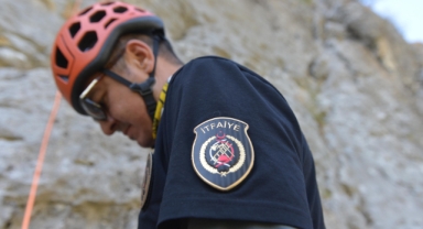 Büyükşehir İtfaiyesi’nden Dağcılık ve Yüksekten Kurtarma Eğitimi