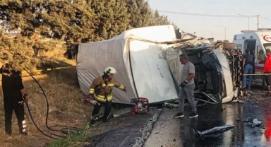Kahramanmaraş’ta Feci Kaza: Tankere Çarpan Kamyonet Sürücüsü Hayatını Kaybetti