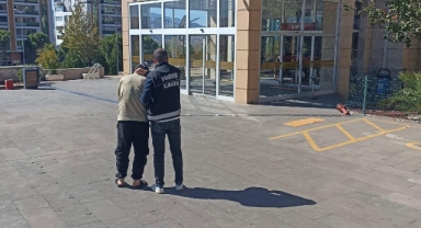 Kahramanmaraş’ta Narkotik Operasyonu: Uyuşturucu Madde ve Ekipmanlar Ele Geçirildi