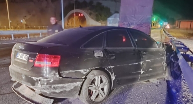 Kahramanmaraş’ta otomobil bariyerlere çarptı: 2 yaralı 