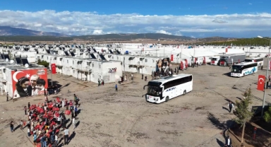 -Kahramanmaraş’taki Suriyeliler ülkelerine dönüyor 